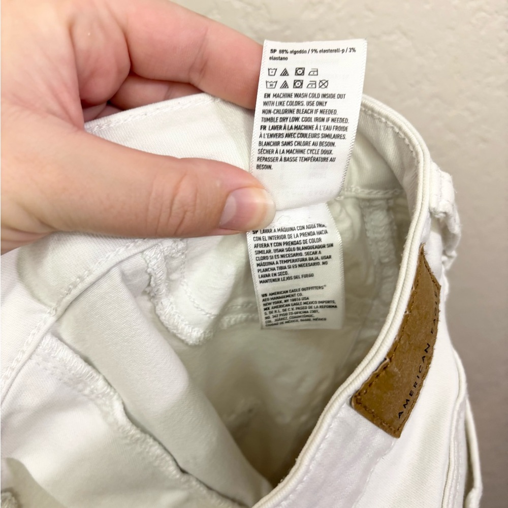 American Eagle Outfitters White Distressed Ankle Jeans Size 0 - Picture 11 of 12